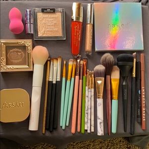 Used makeup hall! 29 items!